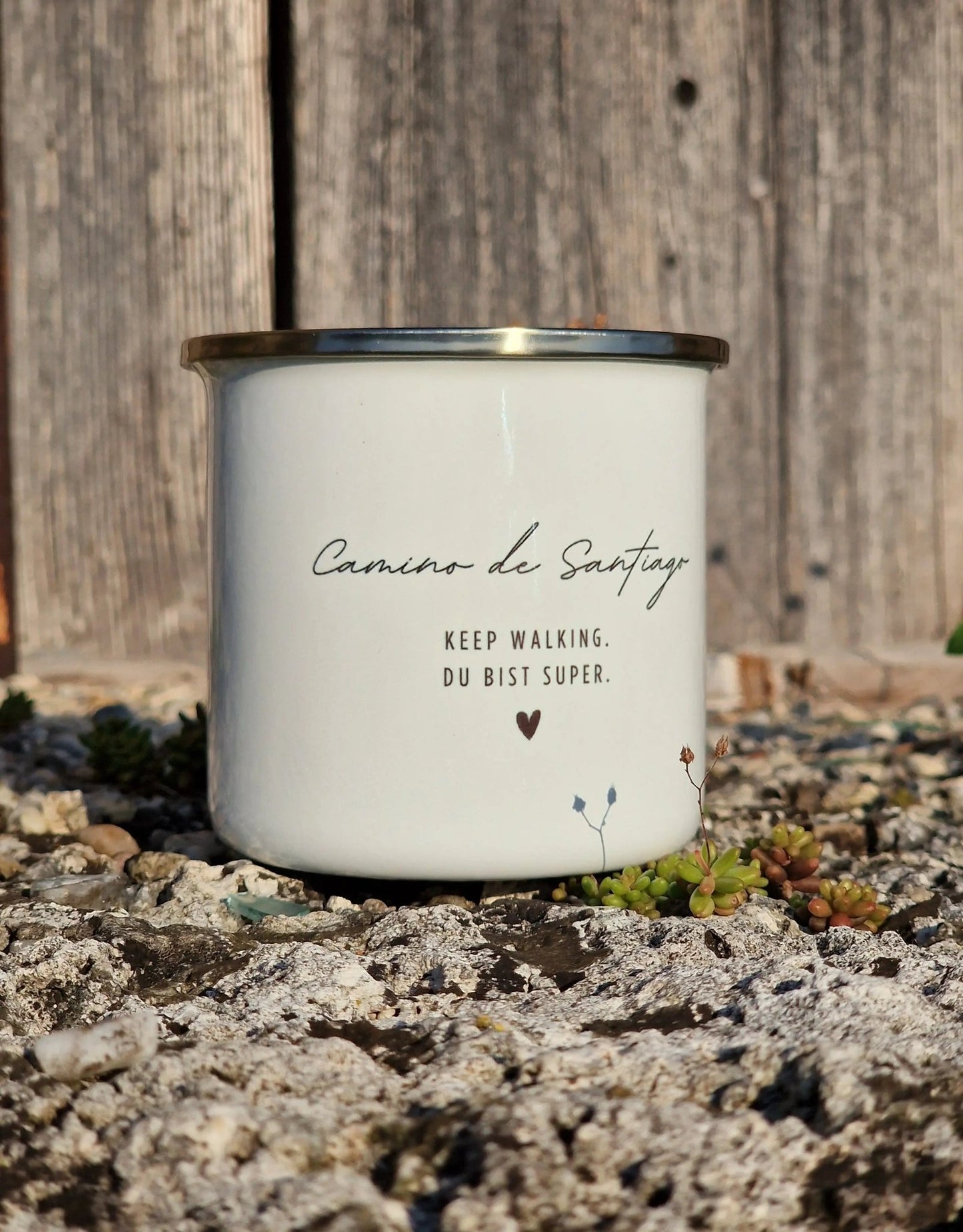 ''Keep Walking. Du bist Super.'' Emaille Tasse - Pilgrims Peace