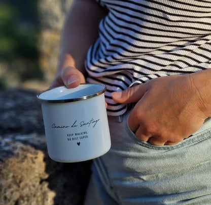 ''Keep Walking. Du bist Super.'' Emaille Tasse - Pilgrims Peace