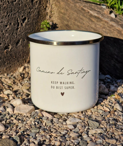 ''Keep Walking. Du bist Super.'' Emaille Tasse - Pilgrims Peace