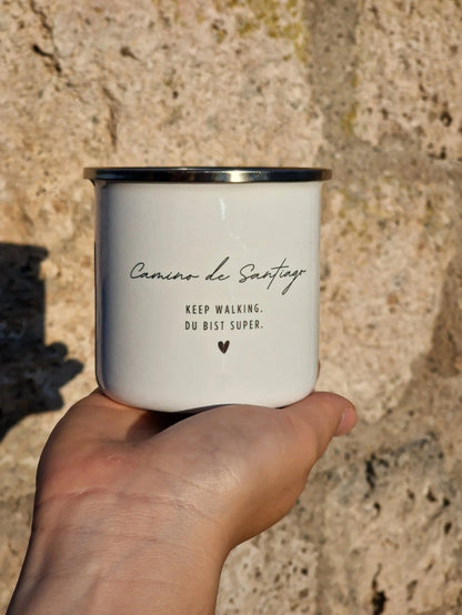 ''Keep Walking. Du bist Super.'' Emaille Tasse - Pilgrims Peace